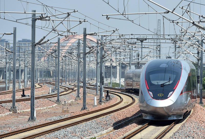 2022年6月20日，濟(jì)鄭高鐵鄭州首發(fā)G9206次列車駛出鄭州東站。